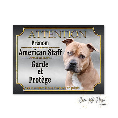 Plaque Attention au Chien American Staff fauve garde et protège