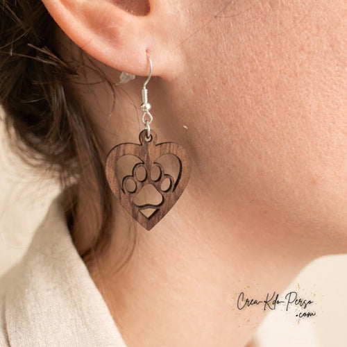 Boucles d'oreilles en contreplaqué de bois motif cœur et patte d'animal avec fermoirs transparents