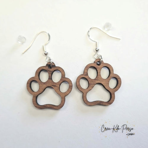 Boucle d'oreille en contreplaqué de bois découpée motif patte de chien et chat