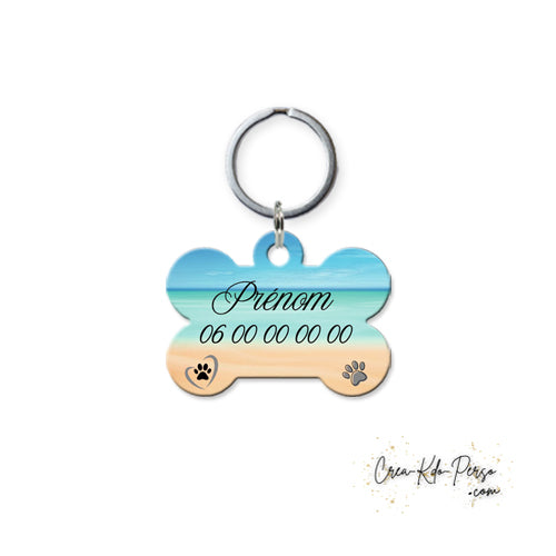 Médaille pendentif chien personnalisée motif plage et sable fin forme os