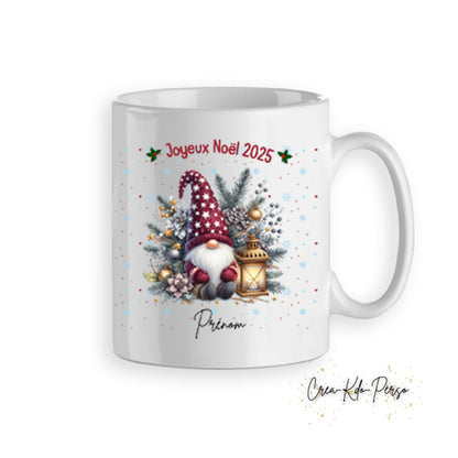 Mug tasse cadeau Noël gnome avec chapeau rouge personnalisé