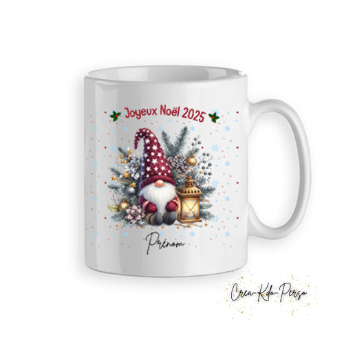 Mug tasse cadeau Noël gnome avec chapeau rouge personnalisé