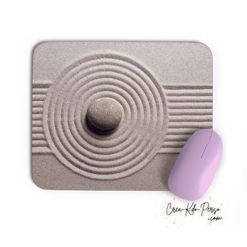 Tapis de souris rectangle souple thème Zen galet dans jardin de sable (2)